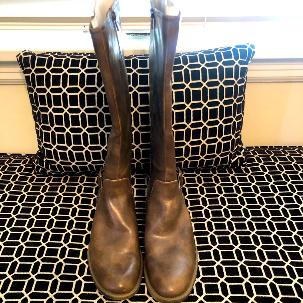 REACT BOOTS!